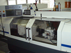 Cylindrical grinding machine STUDER for machining gear shafts
