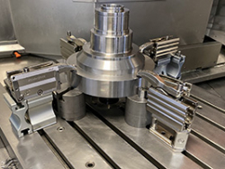 Inserting the milling contour on a high-precision rotor part
