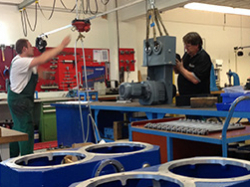 Development, design and manufacture of customised gearboxes - Assembly of mixing and agitator drives